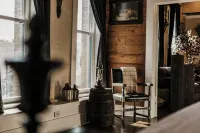 The Banker's 1887 Penthouse - Boutique