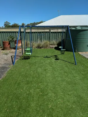On the Park-Modern 4 Bedroom 3 living Area Home 100m to Parks a& Shopping Centre