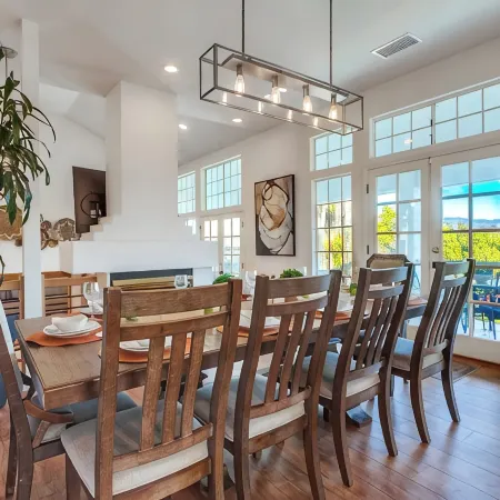 Custom 3,600sf Fallbrook Retreat: Wedding Guests•Family•Couples-Wine•Golf•Coast