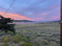 Nice quaint cabin in Panguitch Lake UT with a great view!