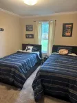 Vintage 4-bedroom house with WiFi in Schroon Lake