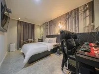 HOTEL YOGI