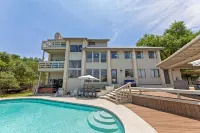 Lake Travis Oasis, Pool, Hot Tub, Lake Views, Near Marinas & Austin! - Pools