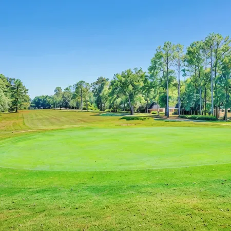 The Skipper’s Hideaway: Golf Course & Pool Oasis