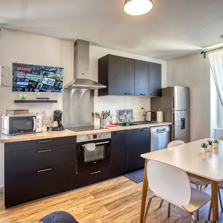 2BR 500sq Comic Spirit comfy feel like home