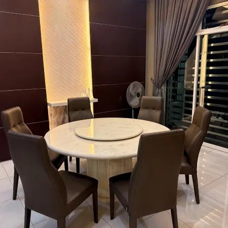 Kluang Luxury 5BR Home |BBQ | Karaoke | G/Lambak