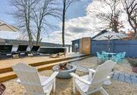 Victorian Lake Oasis | Hot Tub | 30 min to skiing Hotels in 