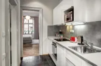 4 Arts Apartments by Adrez - balcony