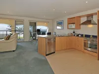 Pavilion Beachfront Apartments - breakfast