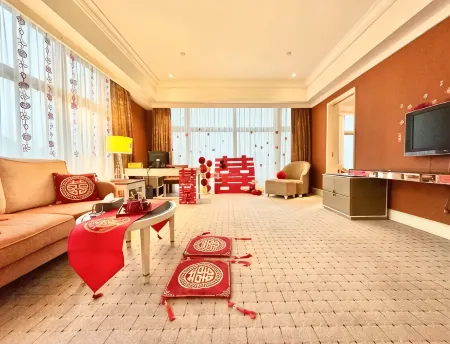 Shenzhen Qiushuishanju Grand Hotel