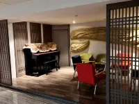 Super 8 Hotel (Yinchuan Gulou Pedestrian Street store) Hotels in Yinchuan