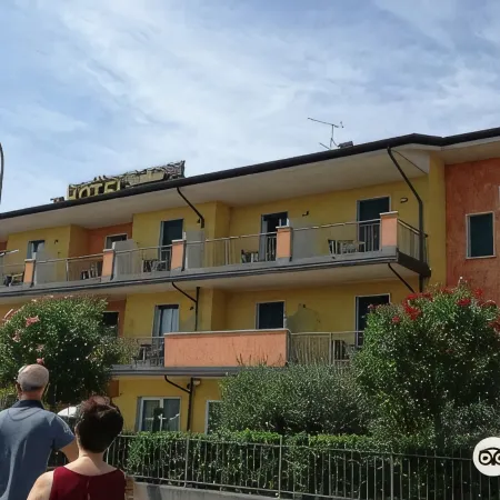 Hotel Confine
