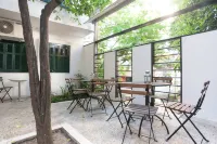 Athens Green Apartments - bars