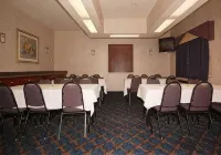 Comfort Inn North - Air Force Academy Area - Parking