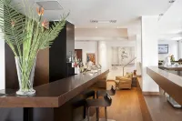 Plaka Hotel