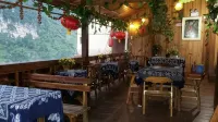 Linjiangge Inn