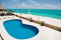 Hacienda Morelos Beachfront Hotel - ที่มีสระว่ายน้ำ