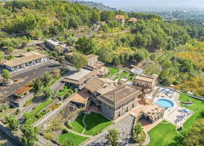 Antico Borgo Petralia Hotels in 