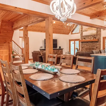 Newly Renovated White River Retreat, Breathtaking Views of the River, Sleeps 18