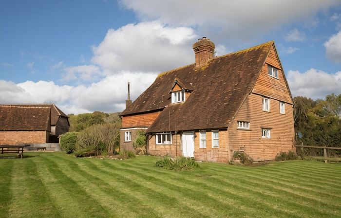 Grade 2 Listed Rural Farm House