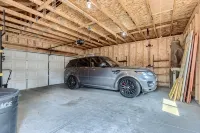 LoHi Retreat, Walk to Downtown, Game Room, Huge Backyard, Sleeps 12, Garage - บังกะโล
