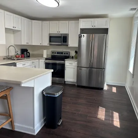 Luxury 2-bedroom apartment in downtown Elkins.