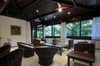 Sombra e Água Fresca Resort