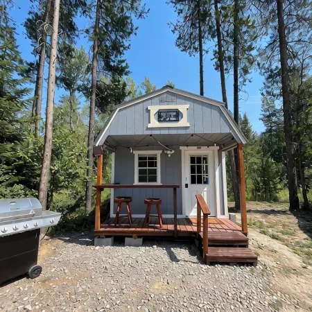 Casita 1, Tiny Home in Wood Area, 1 Mile From Glacier Entrance- 2 Guests