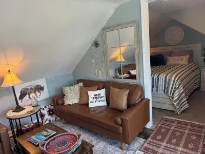 The She Shed a Cozy Country Setting to relax! 15 min to Dover, DE Hotel a 