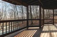 4 BR cabin mins to trails & breweries pets welcome