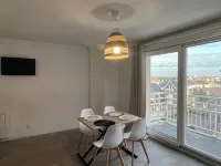 Studio Rénové à 30 Mètre de la Plage, 300 Mètre du Centre Ville 4 Couchages - 2성급