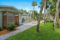 5 Min Walk - Golf Cart Included - Central Beach - House w Large Backyard & Pool - 4-Star
