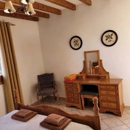 ECO Friendly Volcanic Rock Villa with Private Pool (6.7m x 4.6m) WiFi. Sea View.
