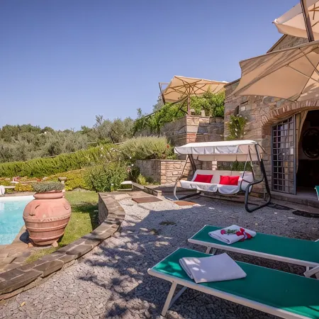 Wonderful villa at the foot of Cortona with private pool and unforgettable views