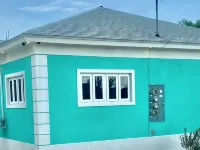 Charming 2-bedroom apartment with AC, WiFi in wonderful Nassau Отели рядом с достопримечательностью «Пляж Лав-Бич»