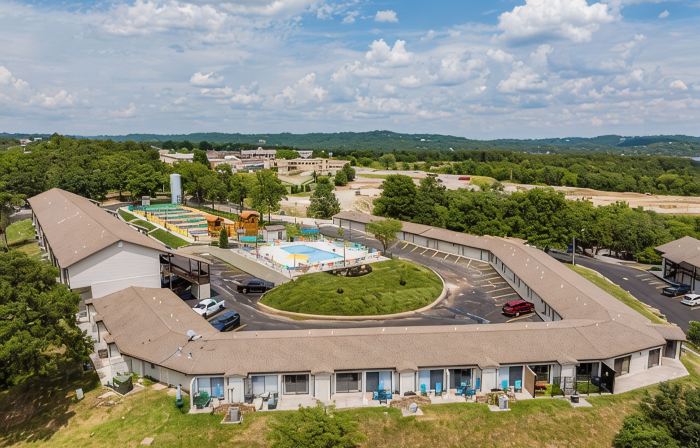 Lakeview Lodge - Getaways at Kimberling Crossing