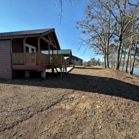 Cozy 102 Cabin 1 bdrm on Smith Lake Located beside Smith Lake Park Boat Ramp