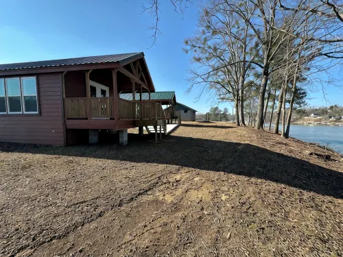 Cozy 102 Cabin 1 bdrm on Smith Lake Located beside Smith Lake Park Boat Ramp - 3-Sterne
