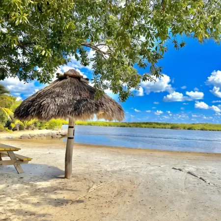 Key Largo Waterfront Oasis: Private Tiki Bar & Boat Dock!