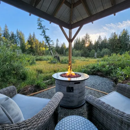Private Hideaway, Wetland Views! Heather Cottage