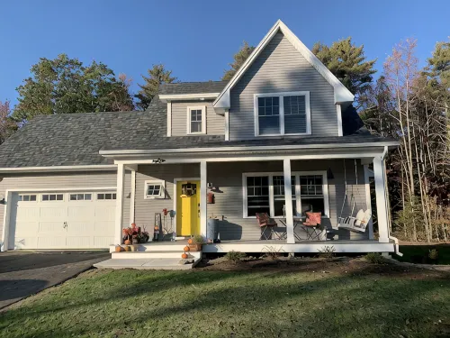 Large Suite/Private Bath/Private Entrance on Quiet Street Near Thomas Bay