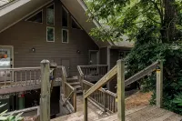Walking Distance to Ski Slopes! Cozy Condo that sleeps 4! - 부티크