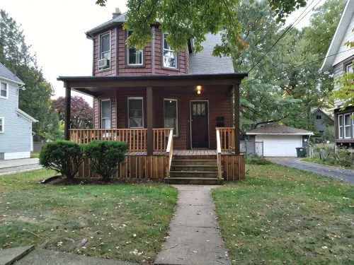 Cozy 1 Bedroom in Highland Square, pets welcome!!