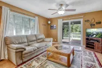 Quaint Year Round Cabin with Access to Lake Minnewawa