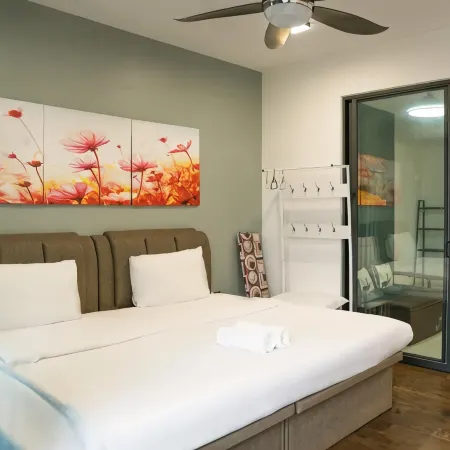 Almas Suites by RR JBcity