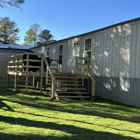 “LOTS OF FUN LAKE HOUSE” in WHITE OAK SHORES!!!