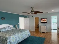 Enjoy the ICW overlooking N. Topsail Beach with Pier and 2 boat lifts. Pets OK - 4성급