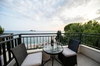 Seafront Apartments Petrovac