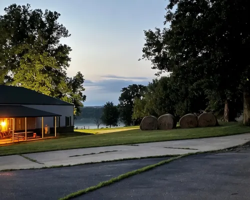 A spacious finely-appointed luxury hideaway, nestled in the Ozark Mountains. Hotels in Laclede County