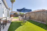 CHARMING BEACH COTTAGE FULLY REMODELED - Bungalows